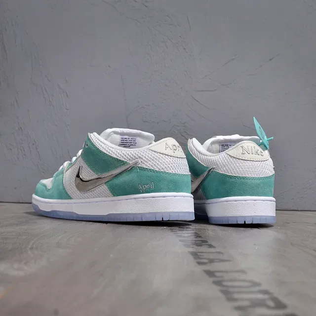 Nike SB Dunk Low White Mint Green Skateboard Shoes 4