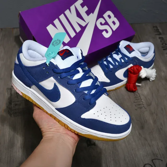Nike SB Dunk Low Chaussures de Skateboard Blanc Bleu Royal Gomme 2