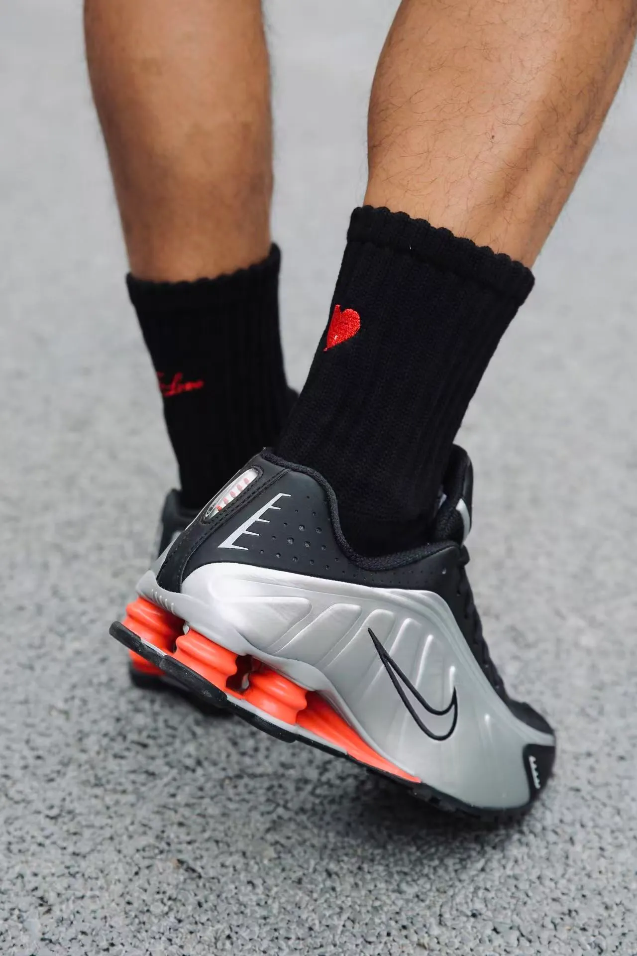 Nike Shox NZ Black Silver Red Lifestyle Sneakers 5