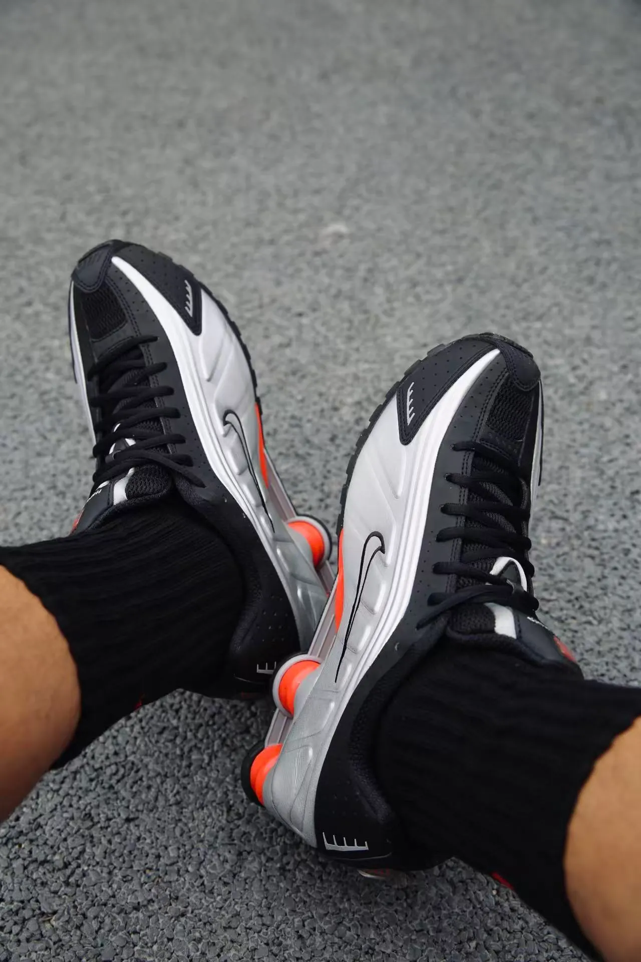 Nike Shox NZ Black Silver Red Lifestyle Sneakers 8