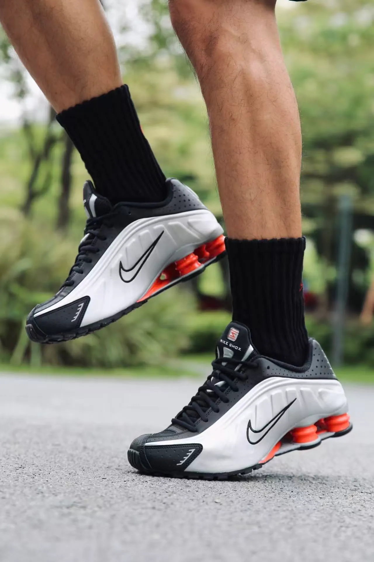 Nike Shox NZ Black Silver Red Lifestyle Sneakers 9