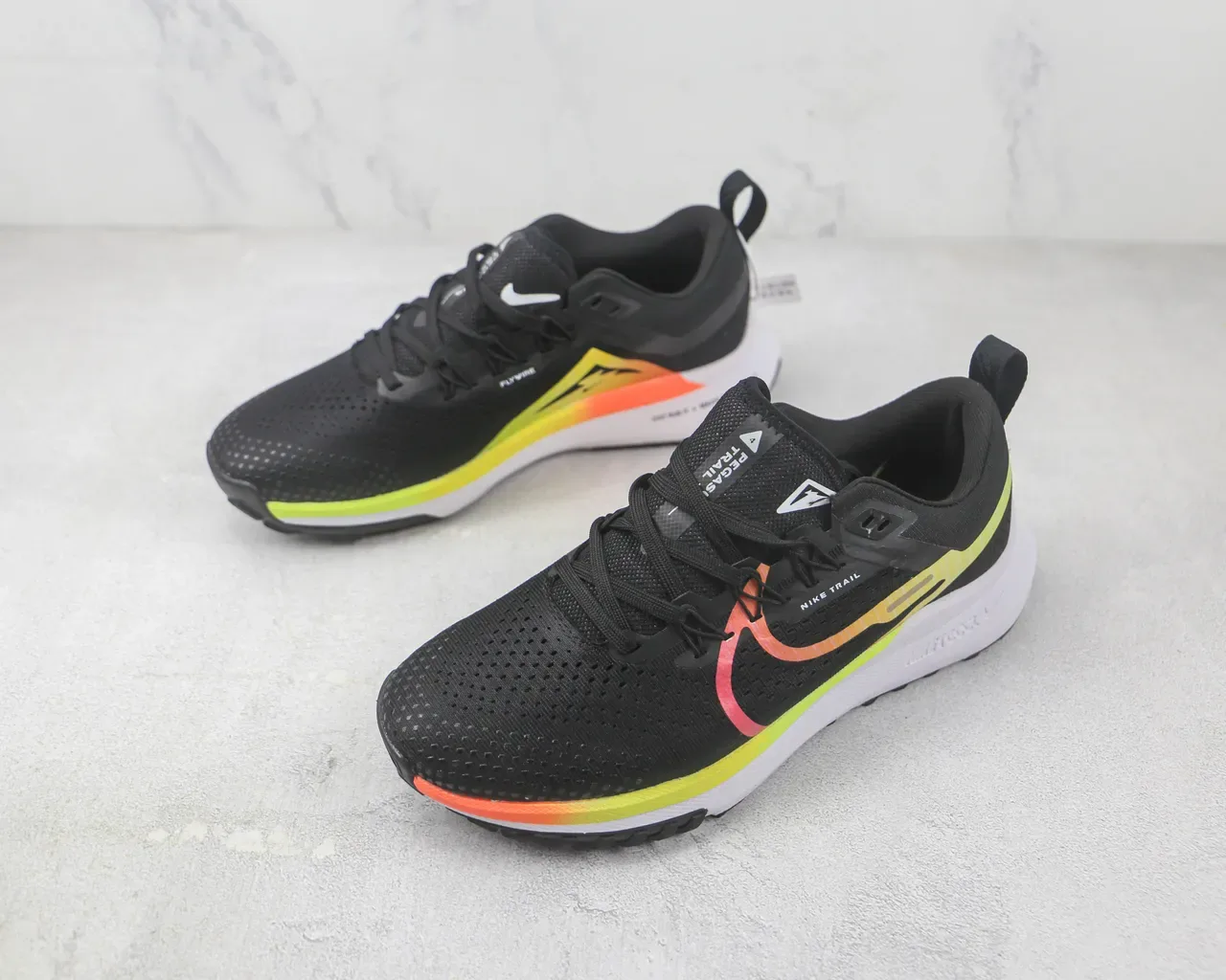 Nike Trail Black Multicolor Breathable Engineered Mesh Upper Gradient Neon Accent Stripe Running Shoes 4