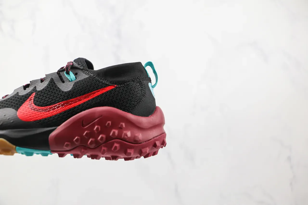 Nike Chaussures Trail Running Black Red Teal Gum 7