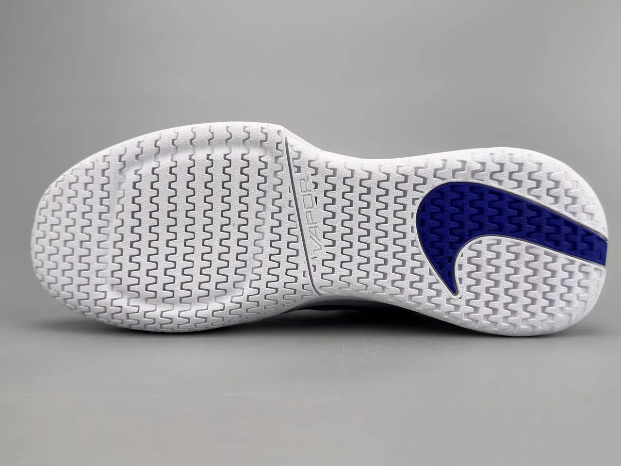 Nike Vapor Chaussures de running blanches et violettes avec upper en tricot et semelle Air Zoom 6
