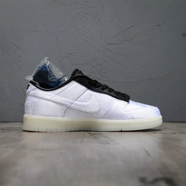 Nike White Black Textured Silk-Like Upper Padded Collar Lifestyle Sneakers 6