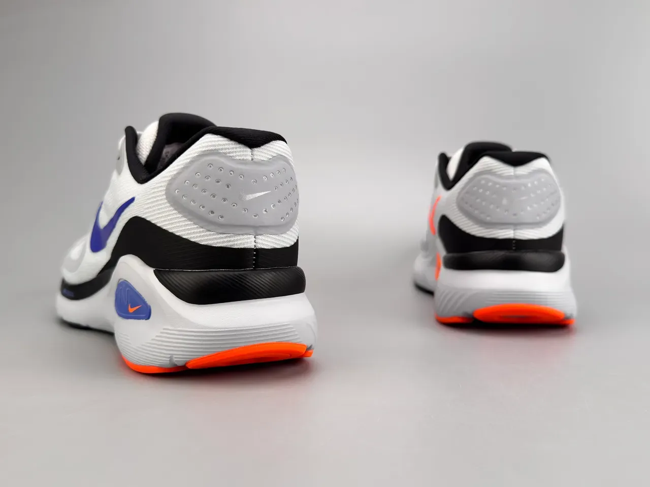Nike White Blue Engineered Mesh Upper Sculpted ReactX Midsole Lifestyle Sneakers 7