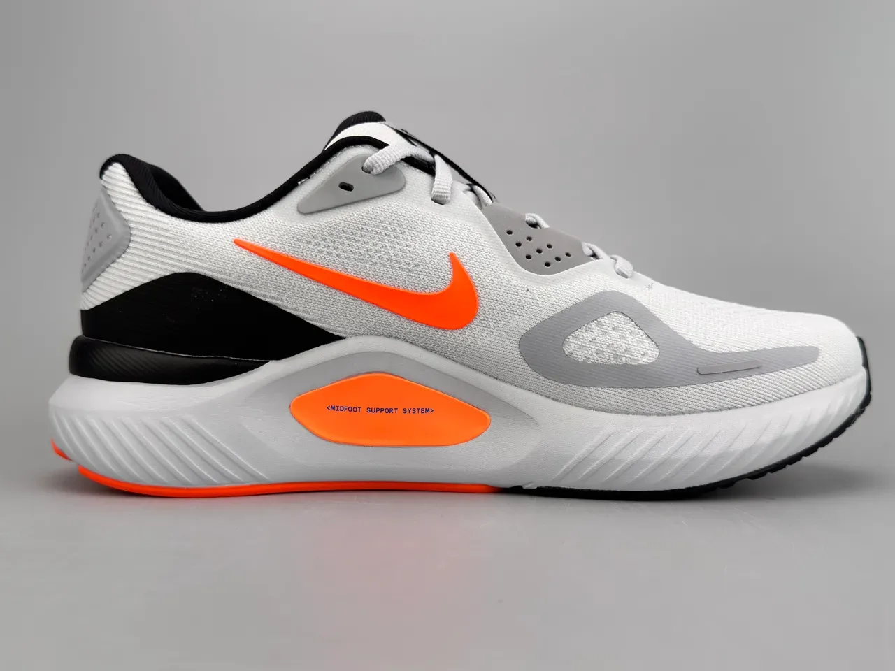 Nike White Blue Engineered Mesh Upper Sculpted ReactX Midsole Lifestyle Sneakers 10
