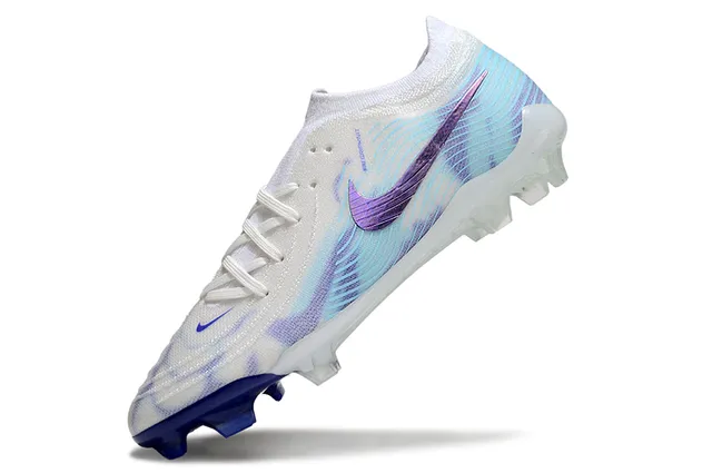 Nike White Blue Low-Cut Knit Upper Iridescent Swoosh Firm-Ground Soccer Shoes 3