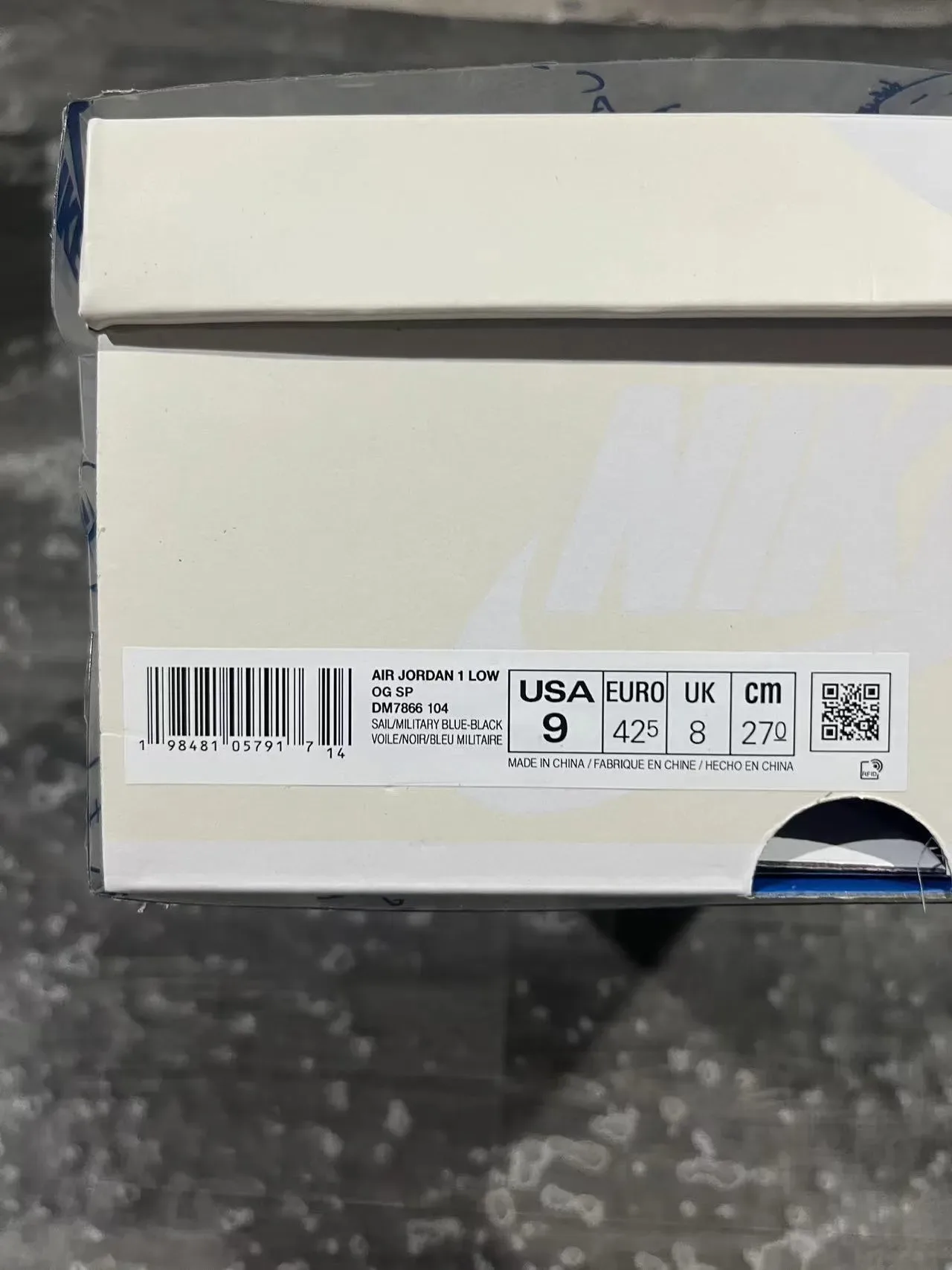 Nike White Blue Low-Top Leather Upper Sneakers 10