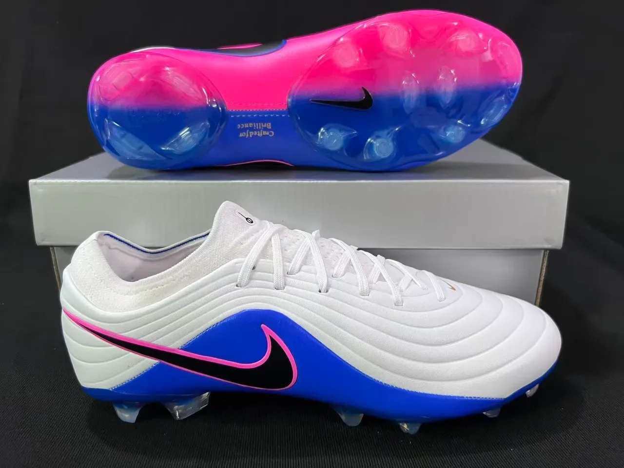 Nike White Blue Ribbed Synthetic Upper Asymmetrical Lacing Firm-Ground Soccer Shoes 6