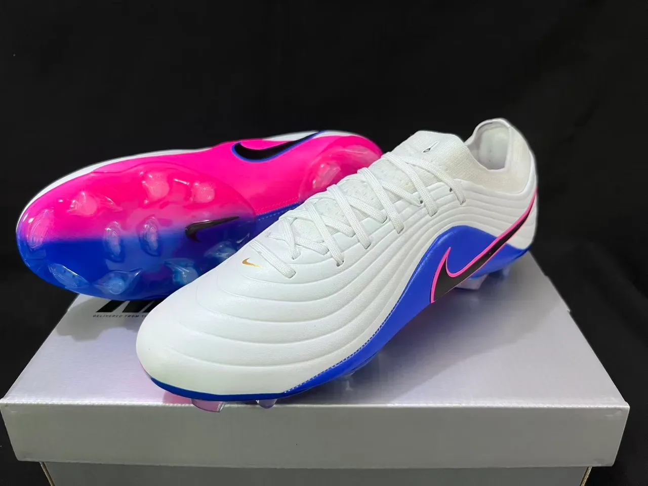 Nike White Blue Ribbed Synthetic Upper Asymmetrical Lacing Firm-Ground Soccer Shoes 8