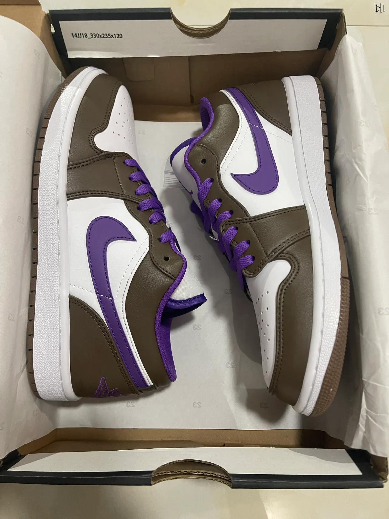 Nike White Brown Low-Top Leather-and-Synthetic Upper Lifestyle Sneakers 7