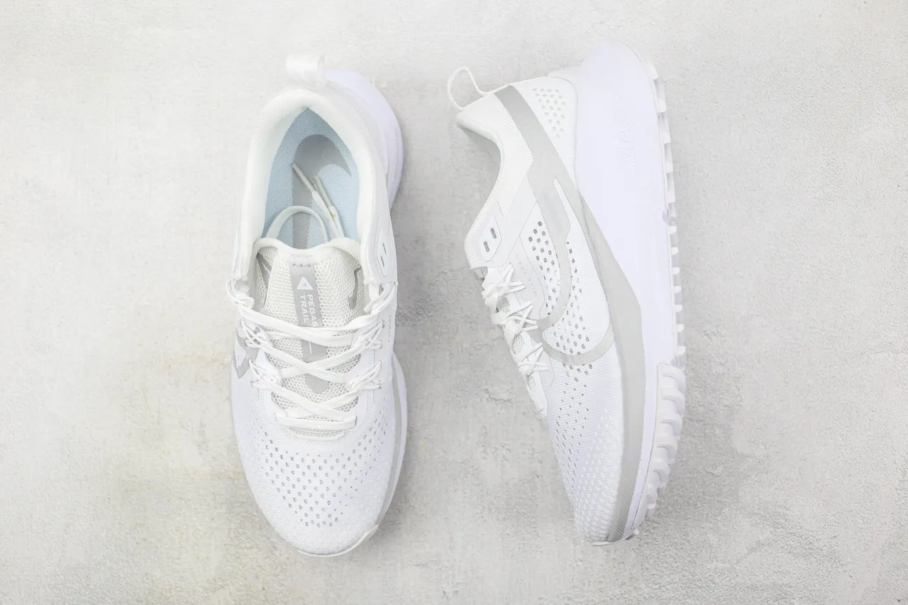 Nike White Gray Breathable Perforated Mesh Upper Light Synthetic Overlays Running Shoes 3