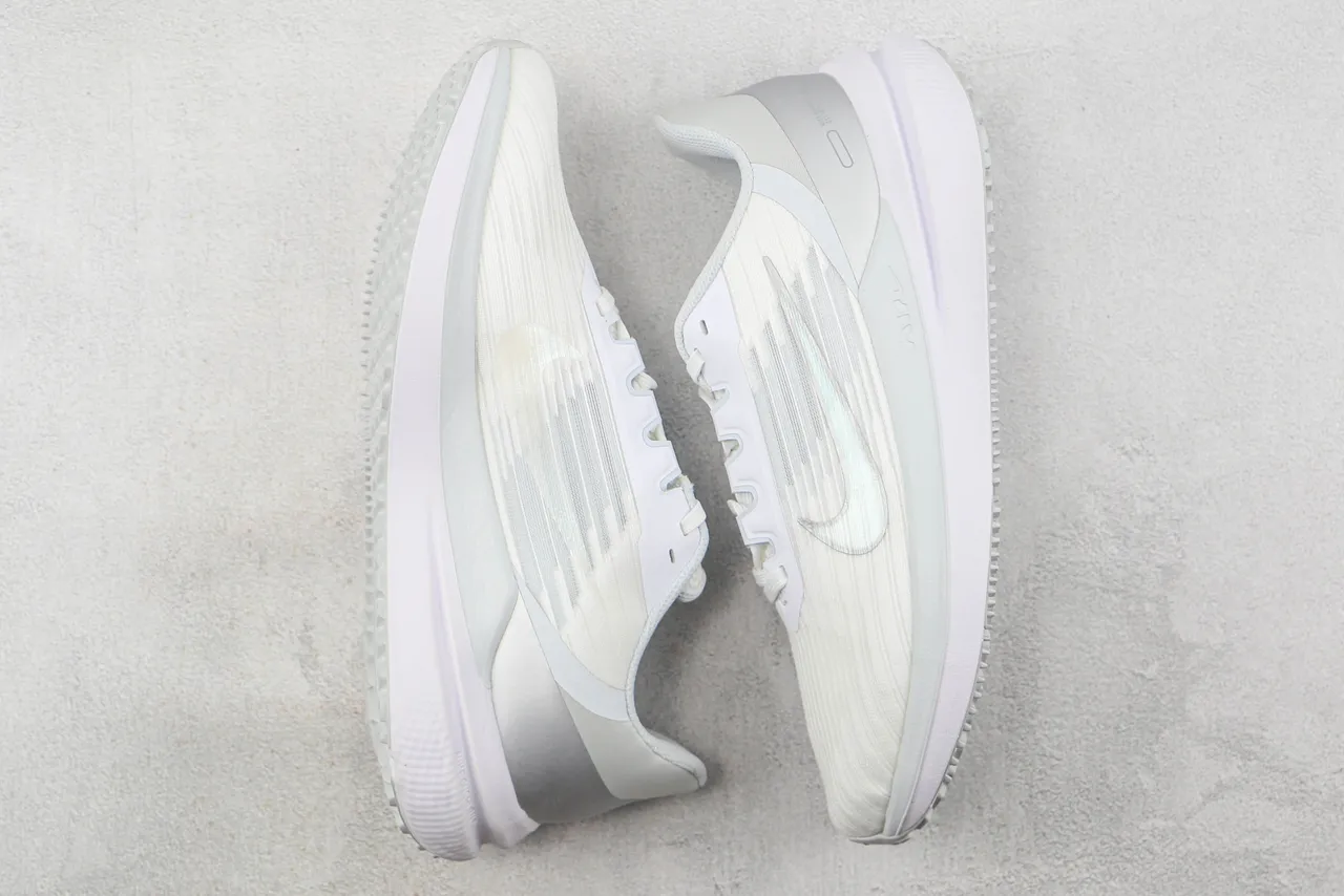 Nike White Gray Engineered Mesh Upper Ribbed Texture Running Shoes 2