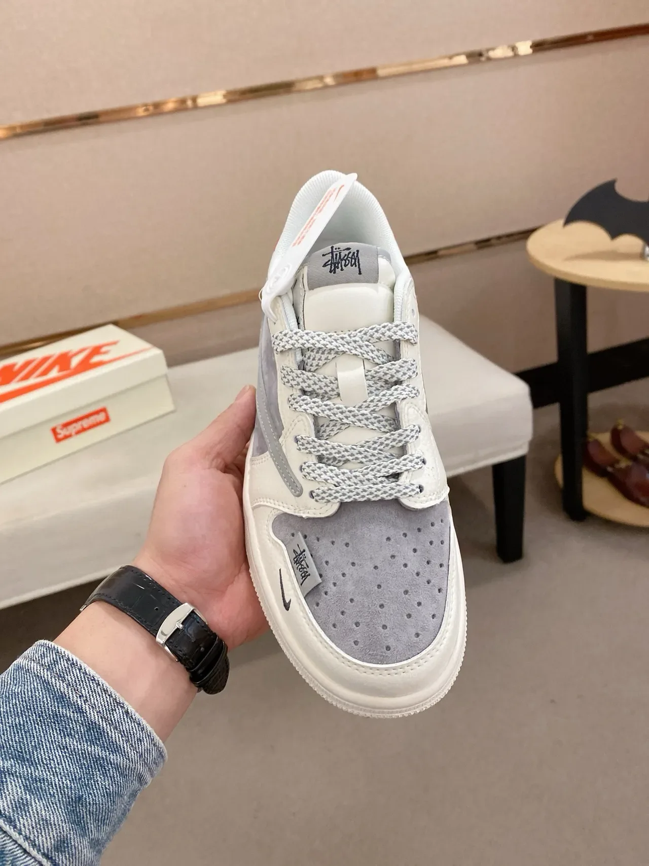 Nike White Gray Low-Top Layered Leather And Suede Lifestyle Sneakers 2