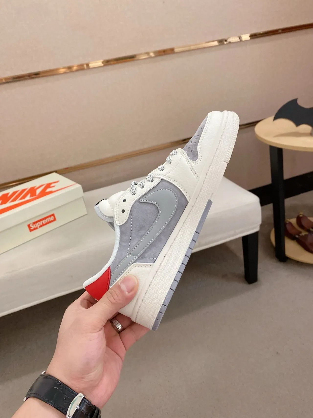 Nike White Gray Low-Top Layered Leather And Suede Lifestyle Sneakers 5
