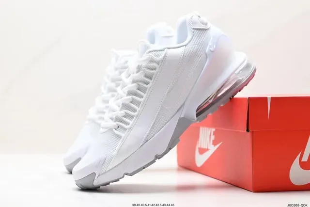 Nike White Gray Monochromatic Visible Air Cushioning Unit Lifestyle Sneakers 6