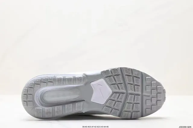 Nike White Gray Monochromatic Visible Air Cushioning Unit Lifestyle Sneakers 7