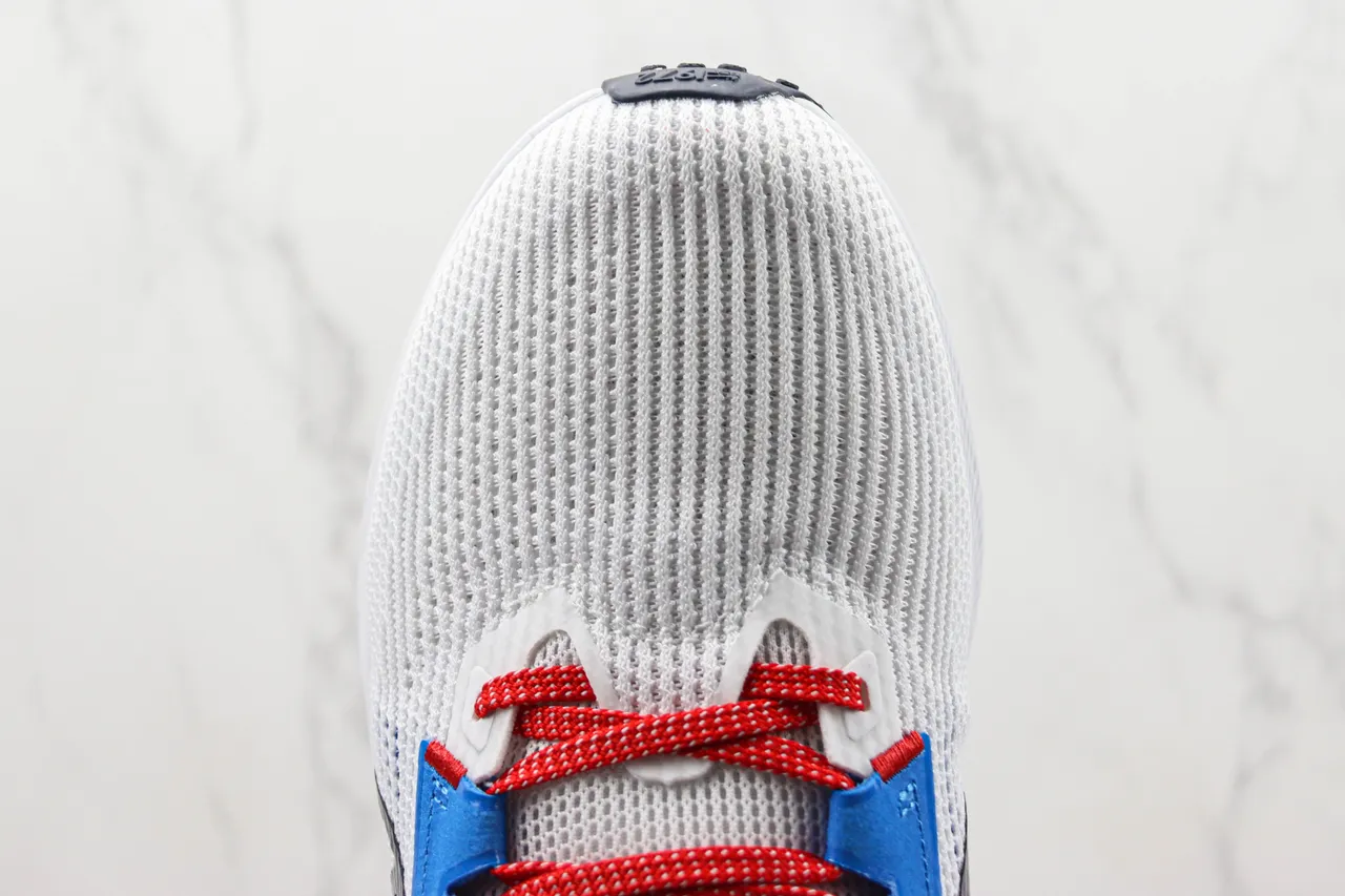 Nike White Navy Breathable Engineered Mesh Upper Swoosh Accent Running Shoes 6