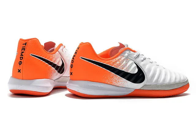 Nike Chaussure Blanc Orange Low-Top Cuir Synthétique Supérieur Chaussures Football Indoor 17