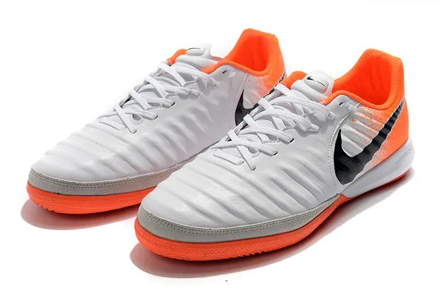 Nike Chaussure Blanc Orange Low-Top Cuir Synthétique Supérieur Chaussures Football Indoor 18