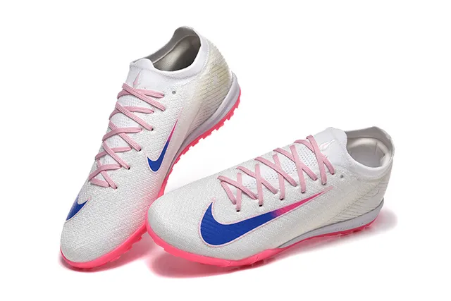 Nike White Pink Knit Upper Low-Cut Silhouette Turf Soccer Shoes 2