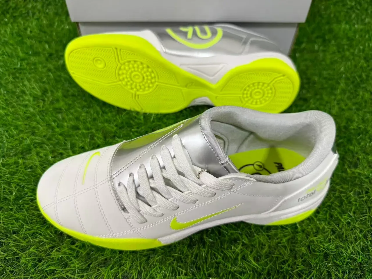 Nike White Yellow Low-Top Synthetic Leather Upper Sneakers 12