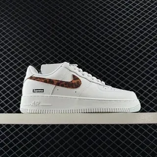 Nike x Supreme Air Force 1 सफेद भूरा लीपर्ड प्रिंट लाइफस्टाइल स्नीकर्स