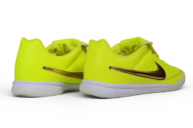 Nike Amarelo Dourado Acolchoado Sintético Superior Swoosh Metálico Sapatos de Futebol Indoor 6