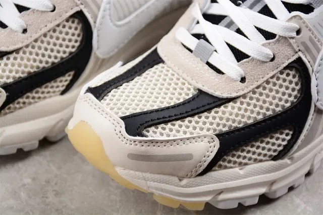 Nike Zoom 2K Off-White et Noir Sneakers Lifestyle 8