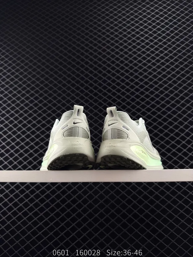 Nike ZoomX Gris Verde Parte Superior de Malla Ingenierizada Suela Media Gruesa Zapatos de Running 4