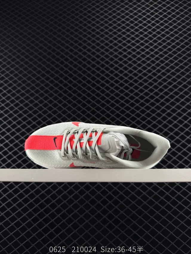 Nike ZoomX Gray Red Knit Upper Running Shoes 4