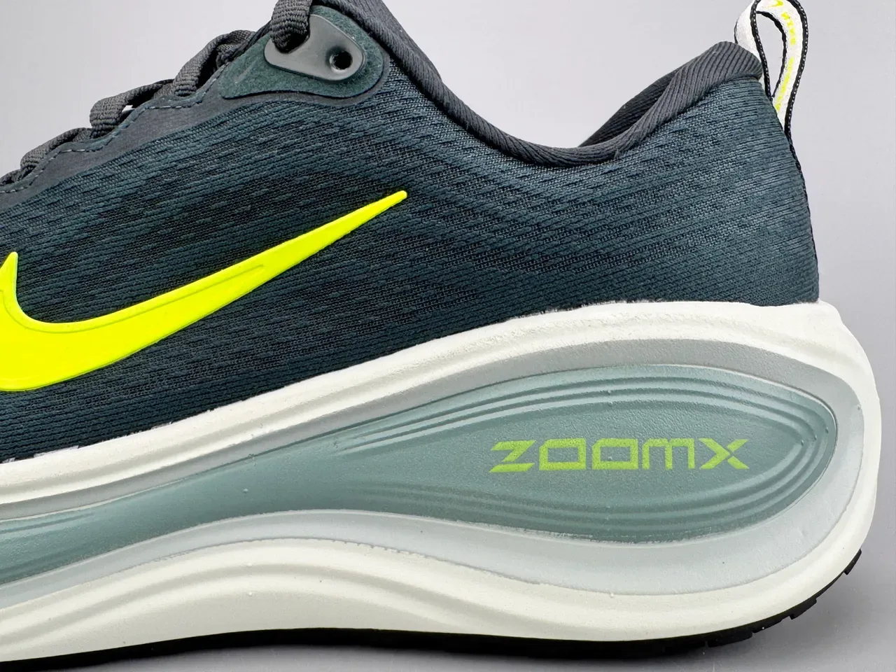 Nike ZoomX Invincible Run Running Shoes 7