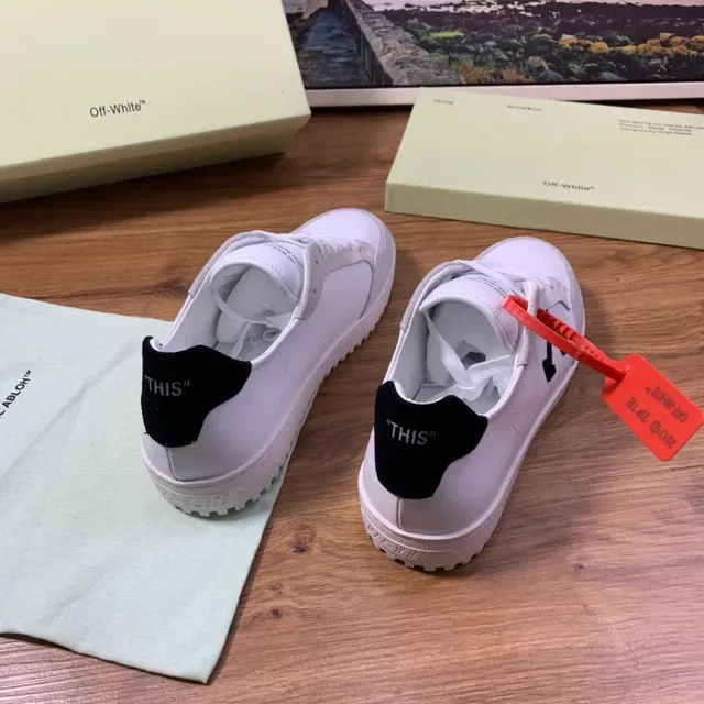 Off-White Arrow Sneaker White Gray Black sneakers lifestyle 5
