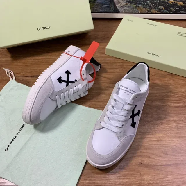 Off-White Arrow Sneaker White Gray Black sneakers lifestyle 6