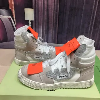 Off-White بيج فضي هوت توب لامع حياة سنيكرز