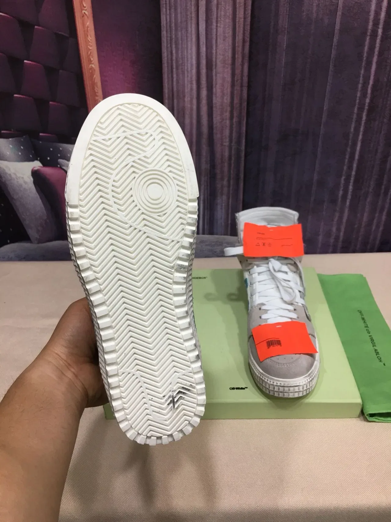 Off-White Bege Prata High-Top Glitter Tênis Lifestyle 2