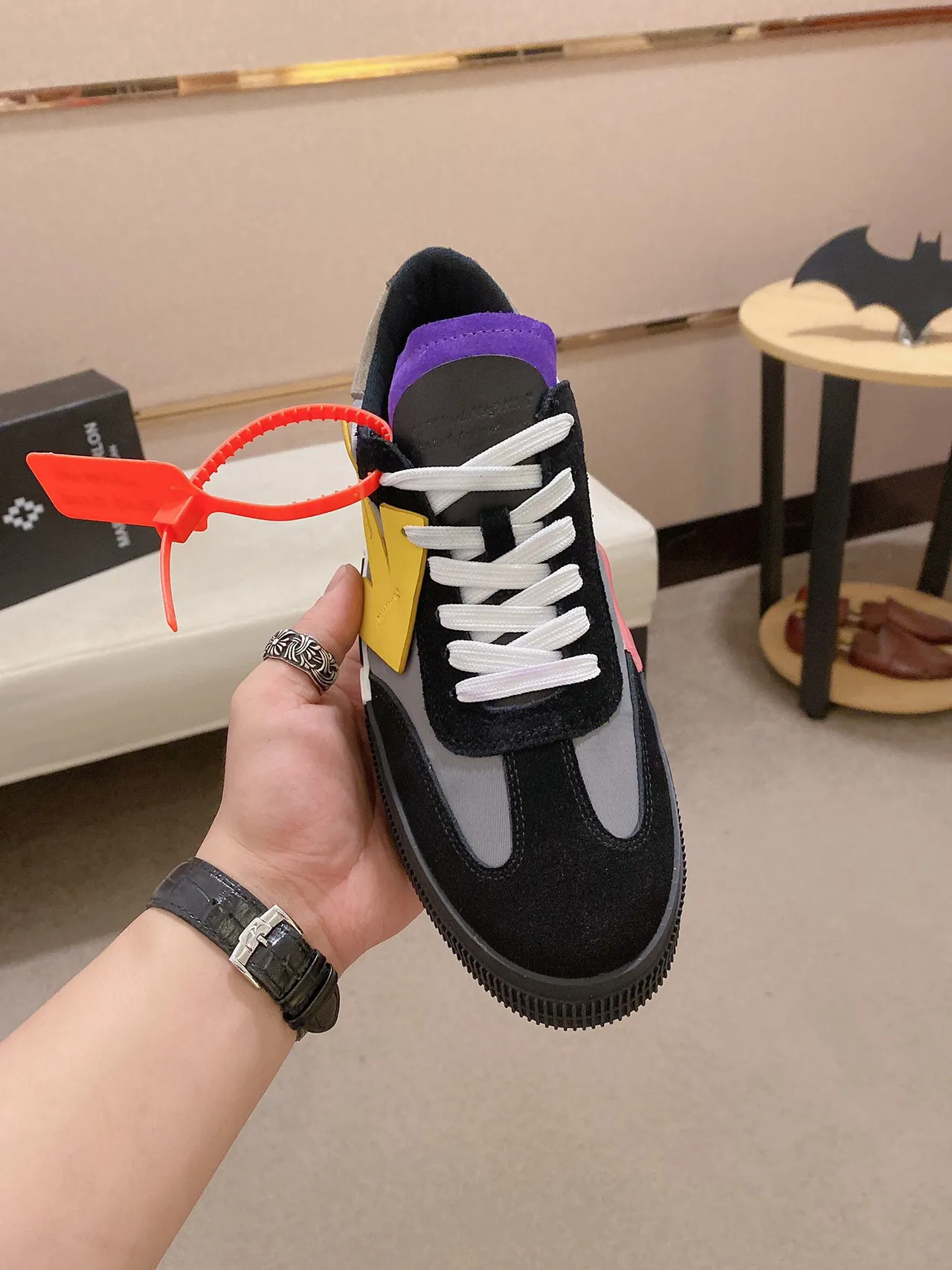 Off-White Noir Gris Inspiré de l'Industrie Rayures Diagonales Semelle Intermédiaire Sneakers Lifestyle 9