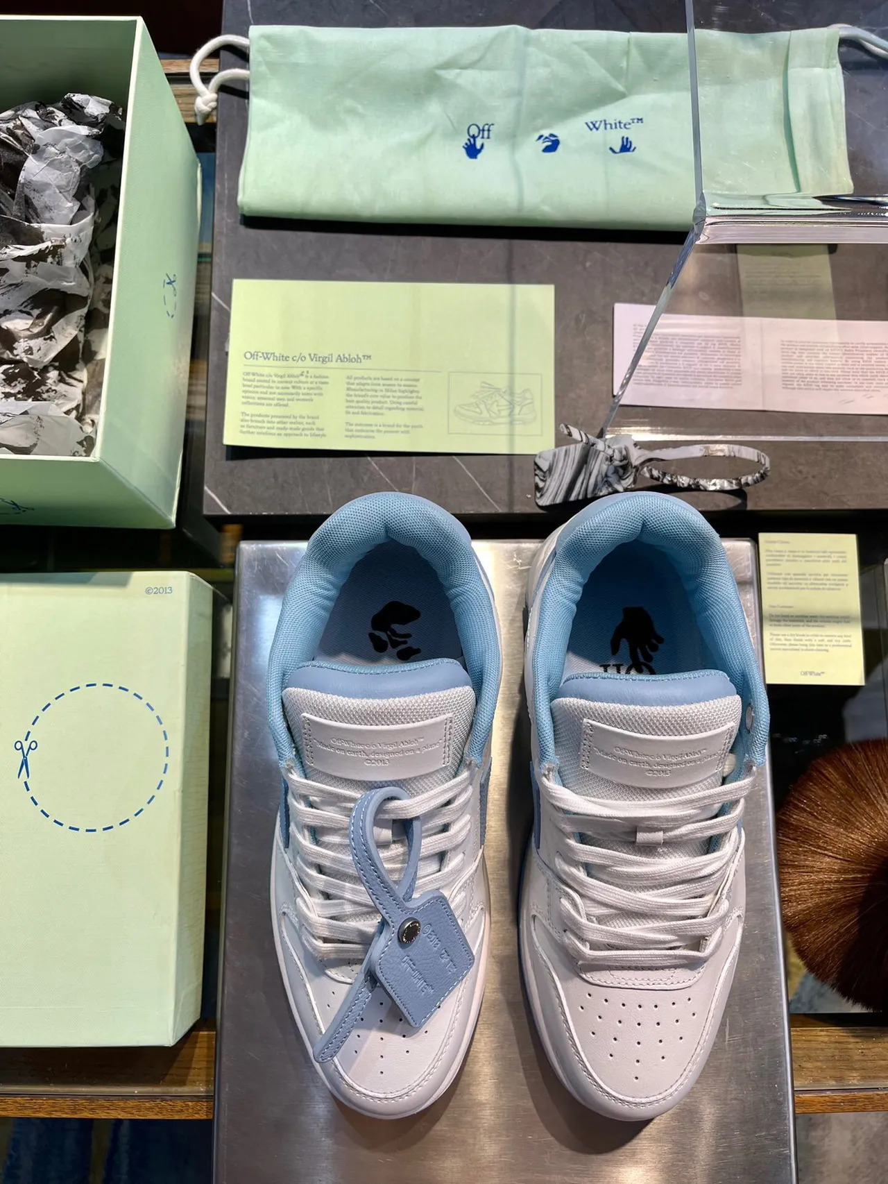 Off-White Bleu Flèche Diagonal Logo Industriel Étiquette Pendante Mode de Vie Baskets 3