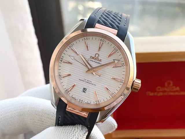 Omega Seamaster Aqua Terra White Dial Rose Gold Case Mechanical Watch 5