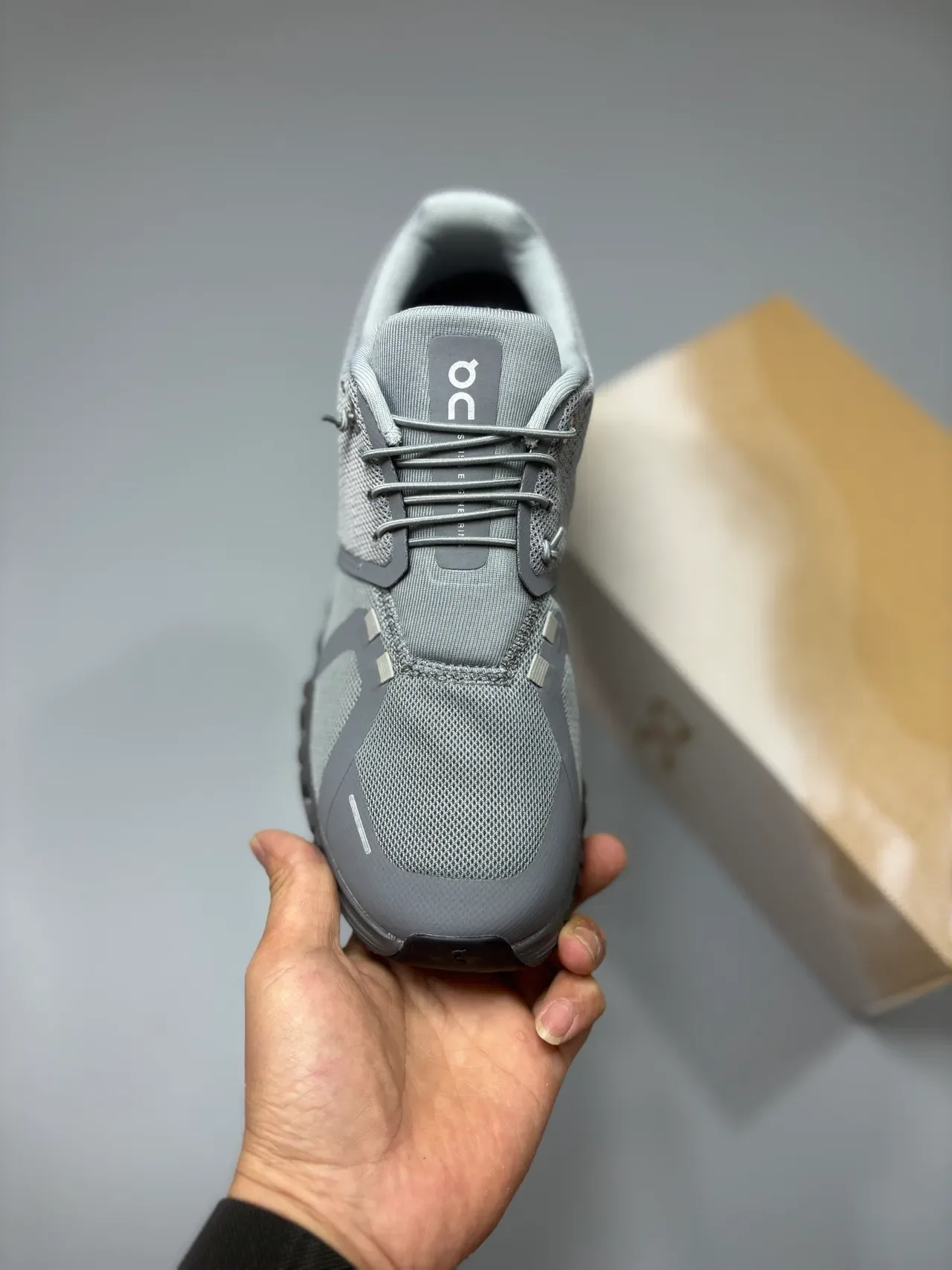 On Cloudmonster gris zapatillas lifestyle 2