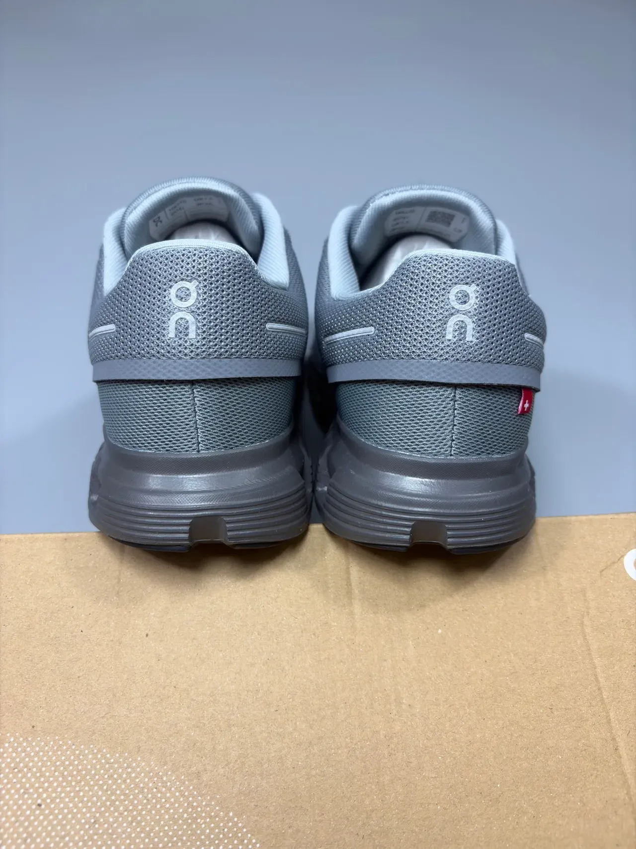 On Cloudmonster gris zapatillas lifestyle 4