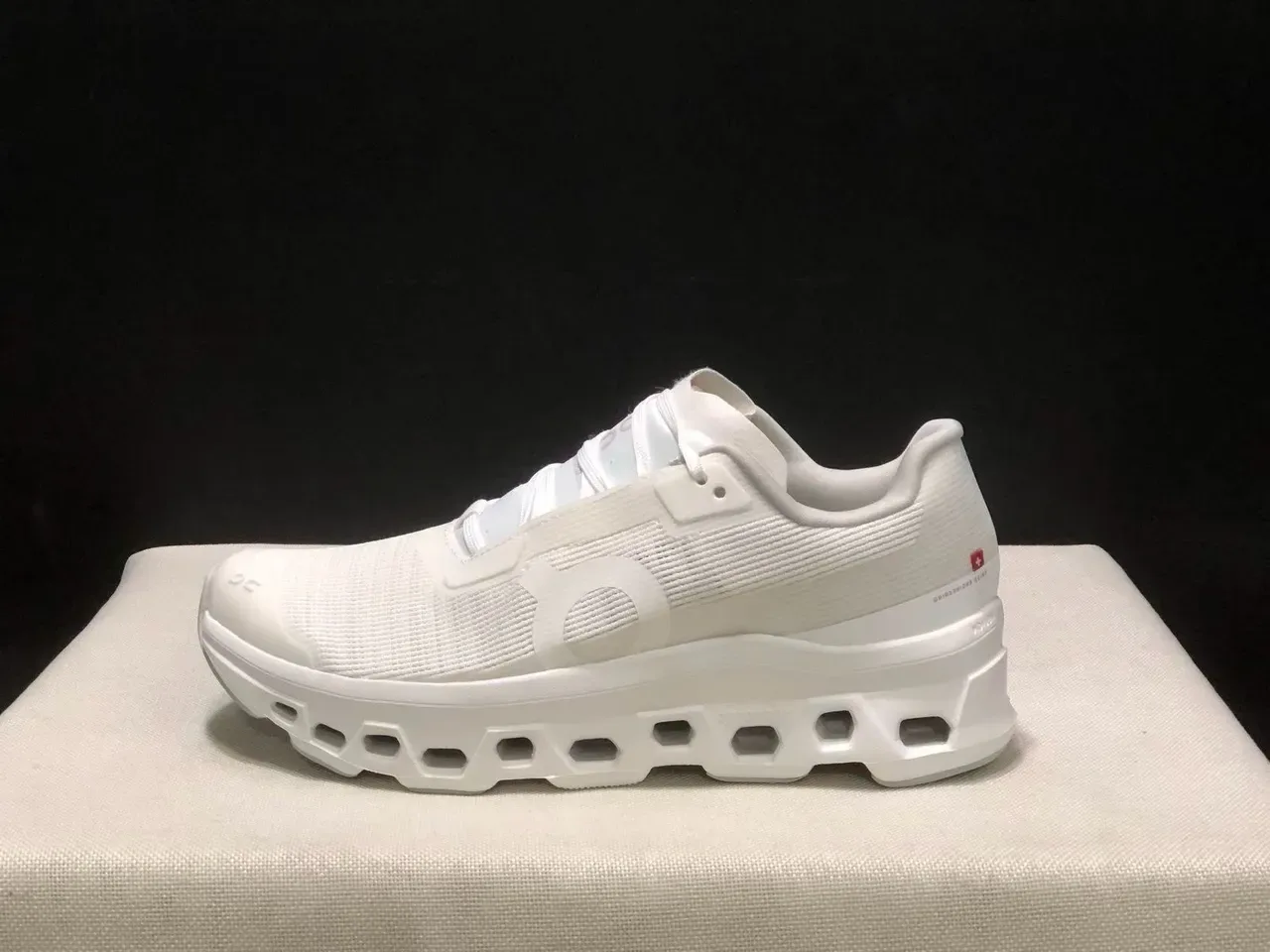 On White Gray Engineered Mesh Upper Hexagonal Cloud Pod Midsole Lifestyle Sneakers 9