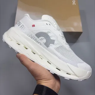 On White Gray Engineered Mesh Upper Sculpted Hollow-Channel Midsole Running Shoes