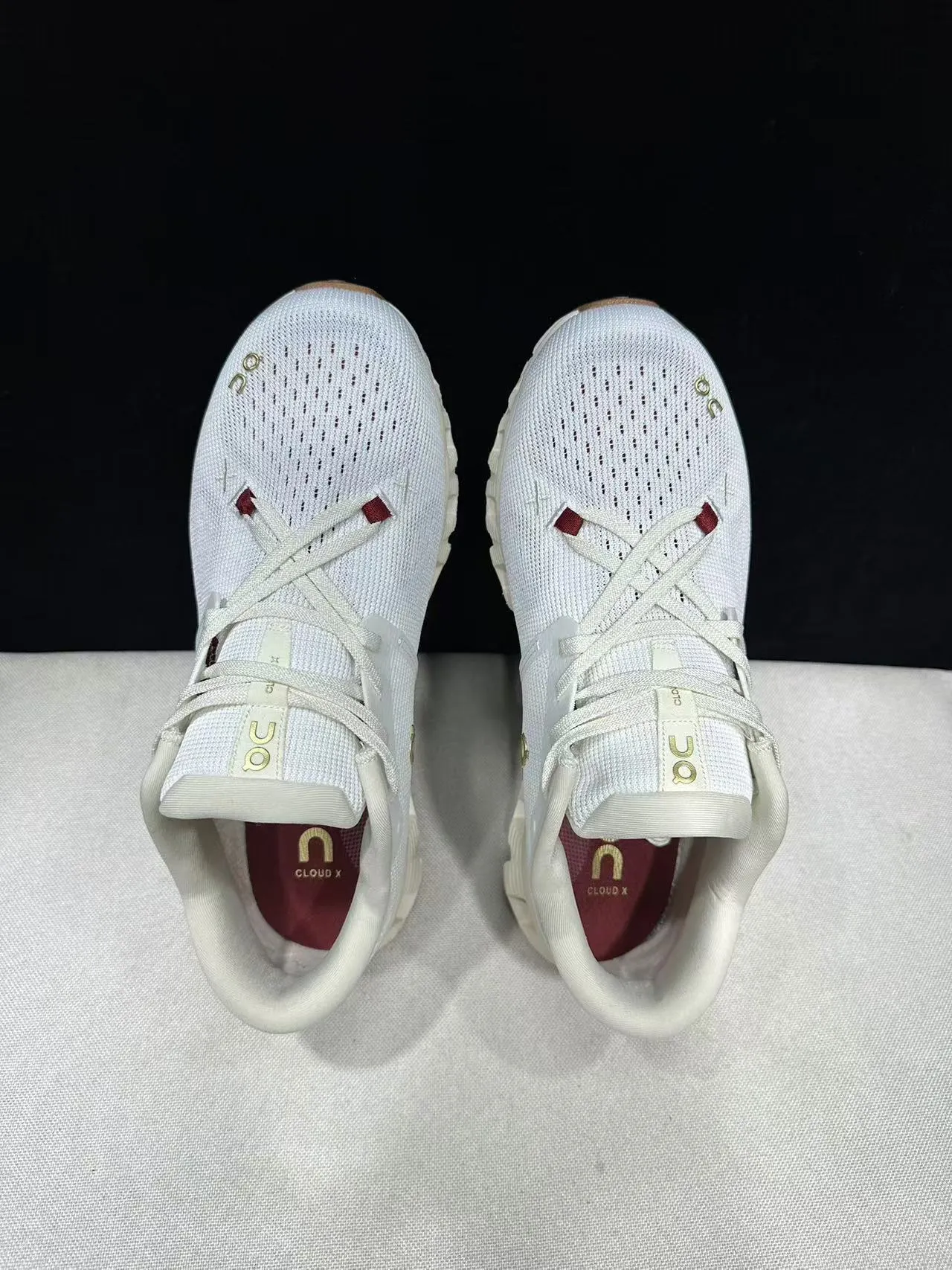 On White Red Engineered Knit Upper Segmented CloudTec Midsole Lifestyle Sneakers 3