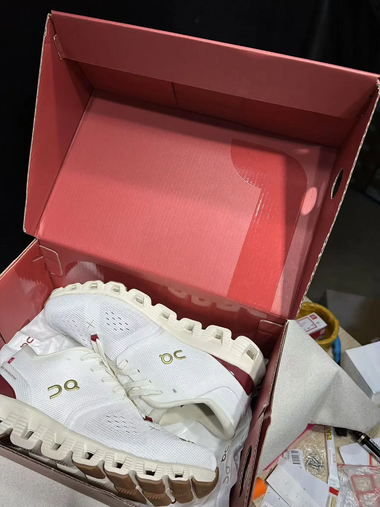 On White Red Engineered Knit Upper Segmented CloudTec Midsole Lifestyle Sneakers 5