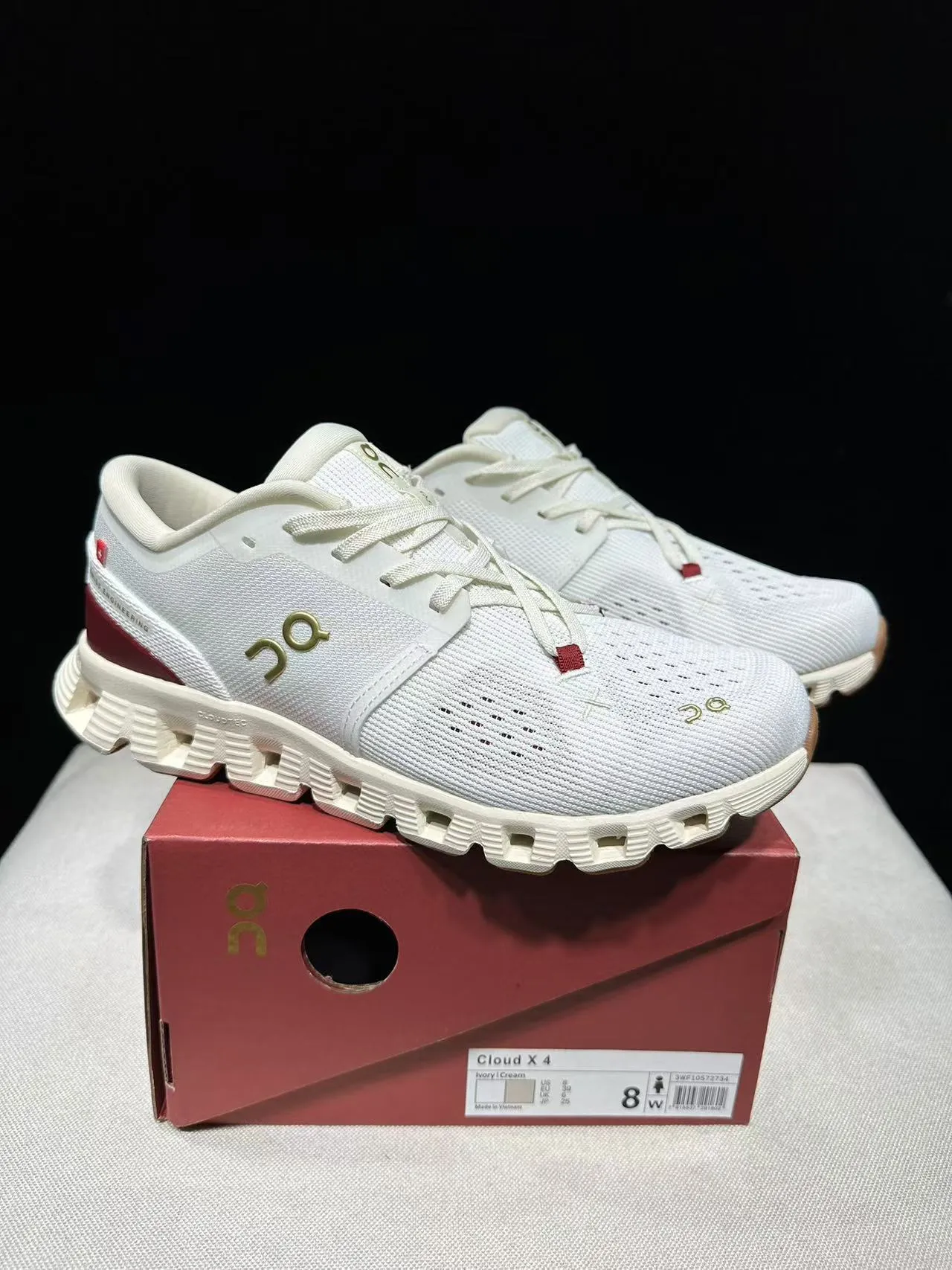 On White Red Engineered Knit Upper Segmented CloudTec Midsole Lifestyle Sneakers 10