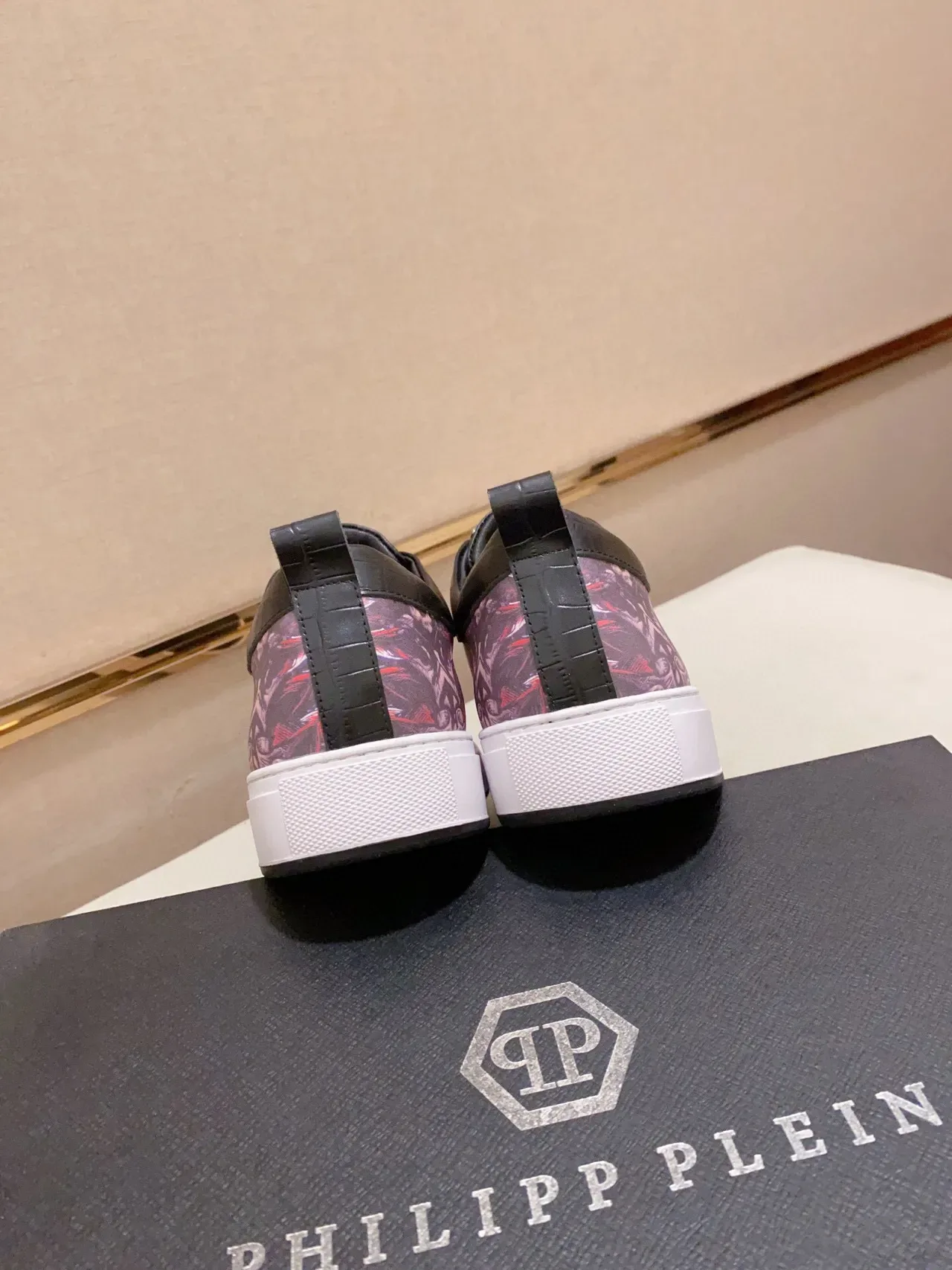 Philipp Plein Graphic-Print Black and Multicolor Lifestyle Sneakers 9
