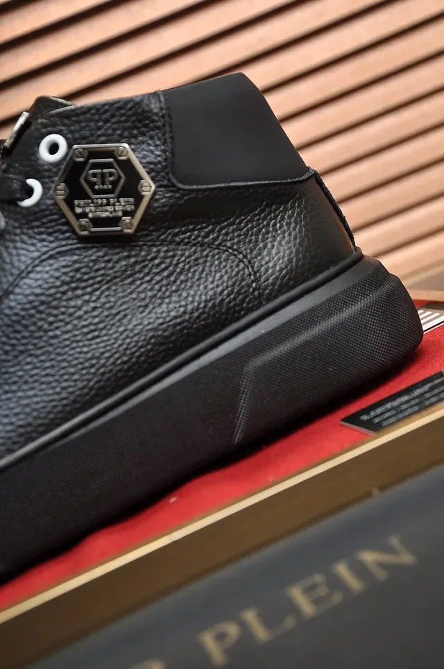 Philipp Plein High-Top Platform Sneaker Black Gold Pebbled Leather Lifestyle Sneakers 2