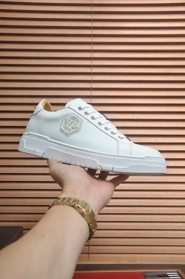 Philipp Plein Liquid Hexa White Beige Leather Upper Hexagonal PP Logo Patch Lifestyle Sneakers 2